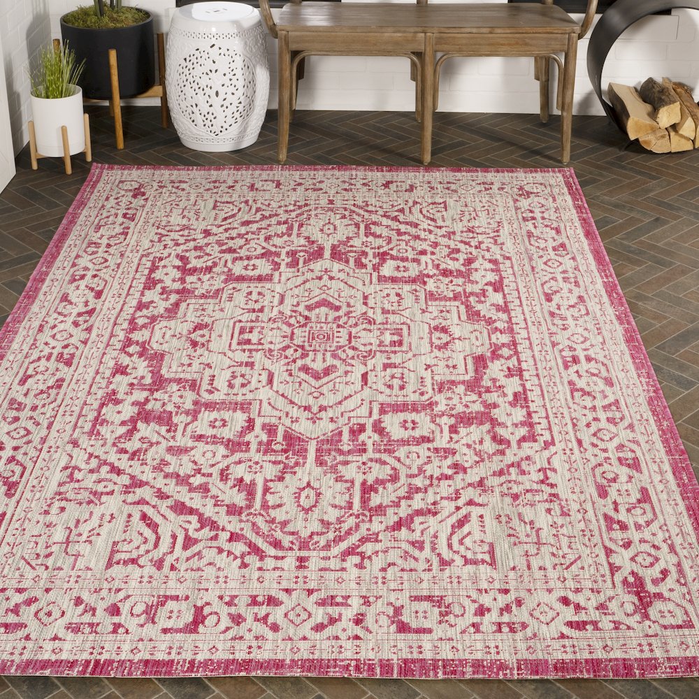 Sinjuri Medallion Textured Weave Indoor/Outdoor Area Rug. Picture 8