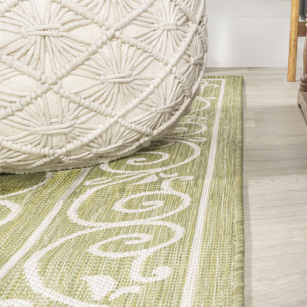 Charleston Vintage Filigree Textured Weave Indoor/Outdoor Area Rug. Picture 12