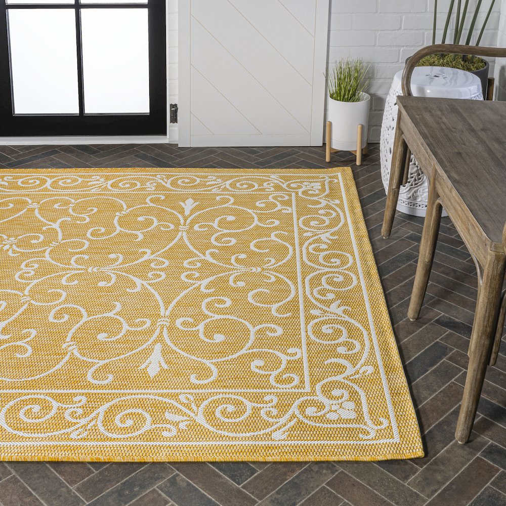 Charleston Vintage Filigree Textured Weave Indoor/Outdoor Area Rug. Picture 7