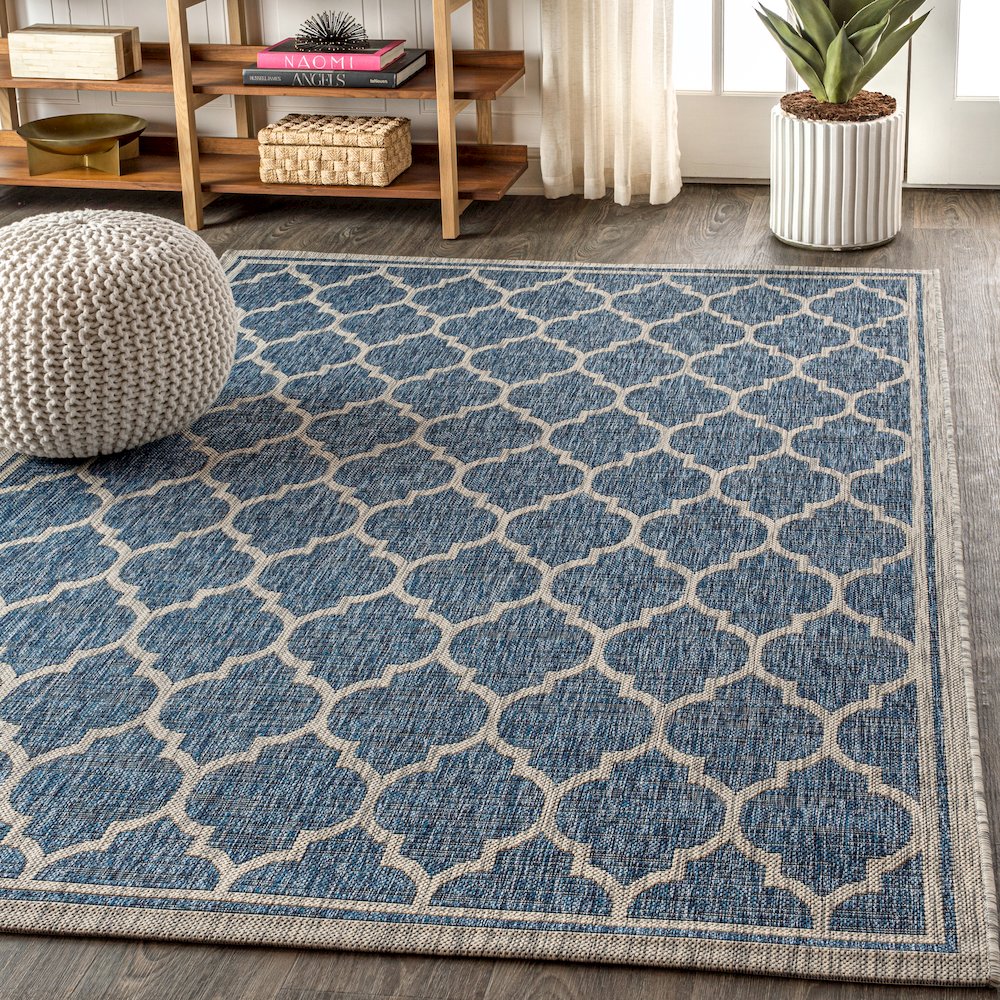Trebol Moroccan Trellis Textured Weave Indoor/Outdoor Area Rug. Picture 3