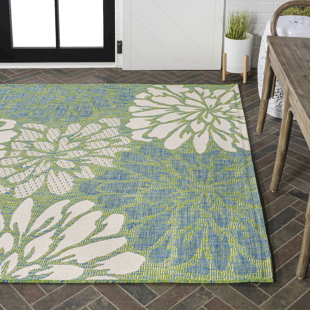 Zinnia Modern Floral Textured Weave Indoor/Outdoor Area Rug. Picture 7