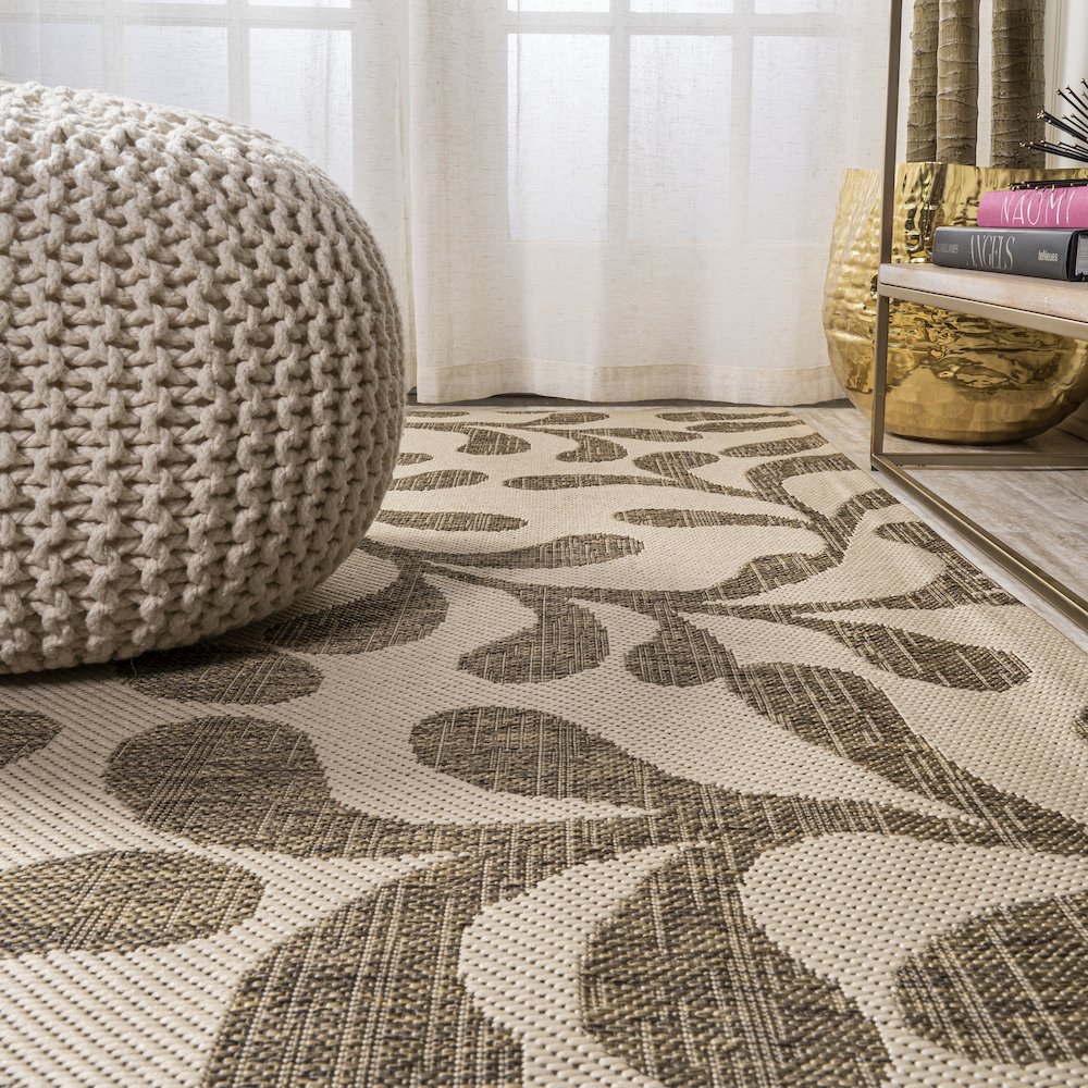 Vine All Over Indoor/Outdoor Area Rug. Picture 13