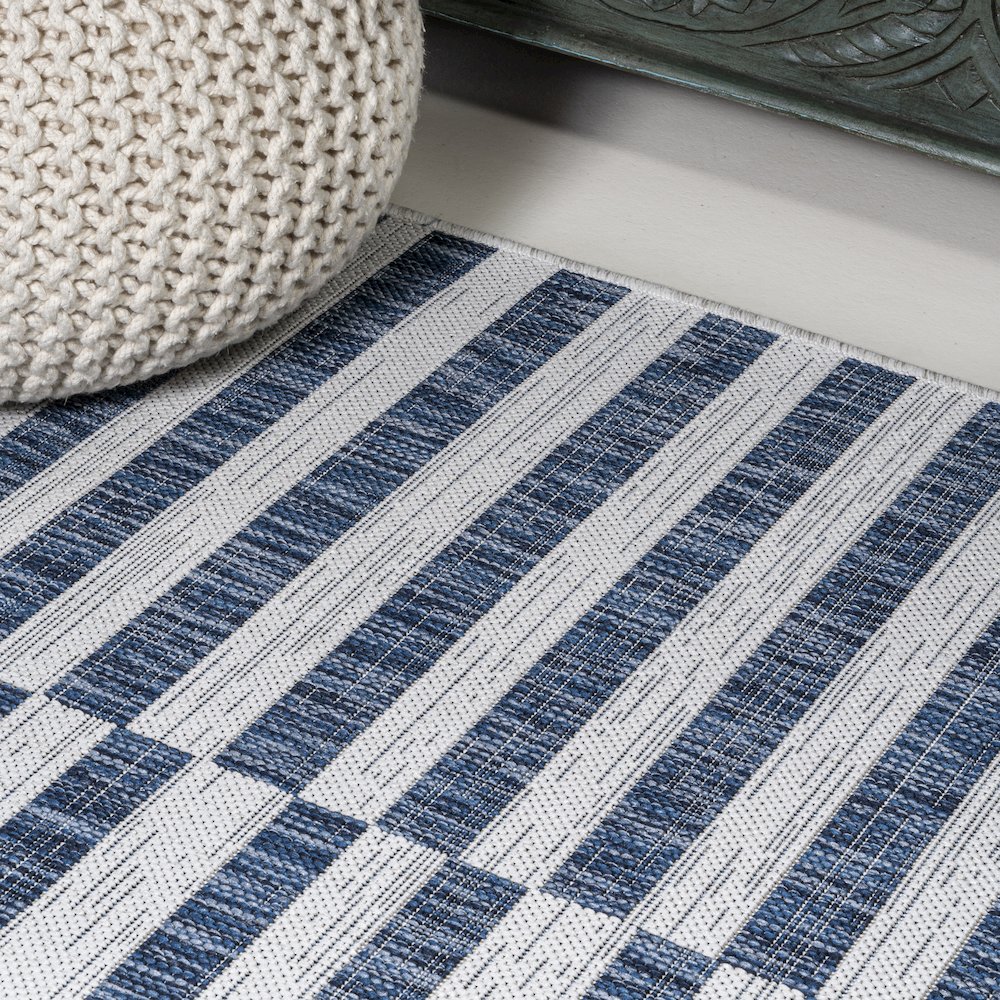 Sukie Modern Offset Stripe Indoor/Outdoor Area Rug. Picture 10