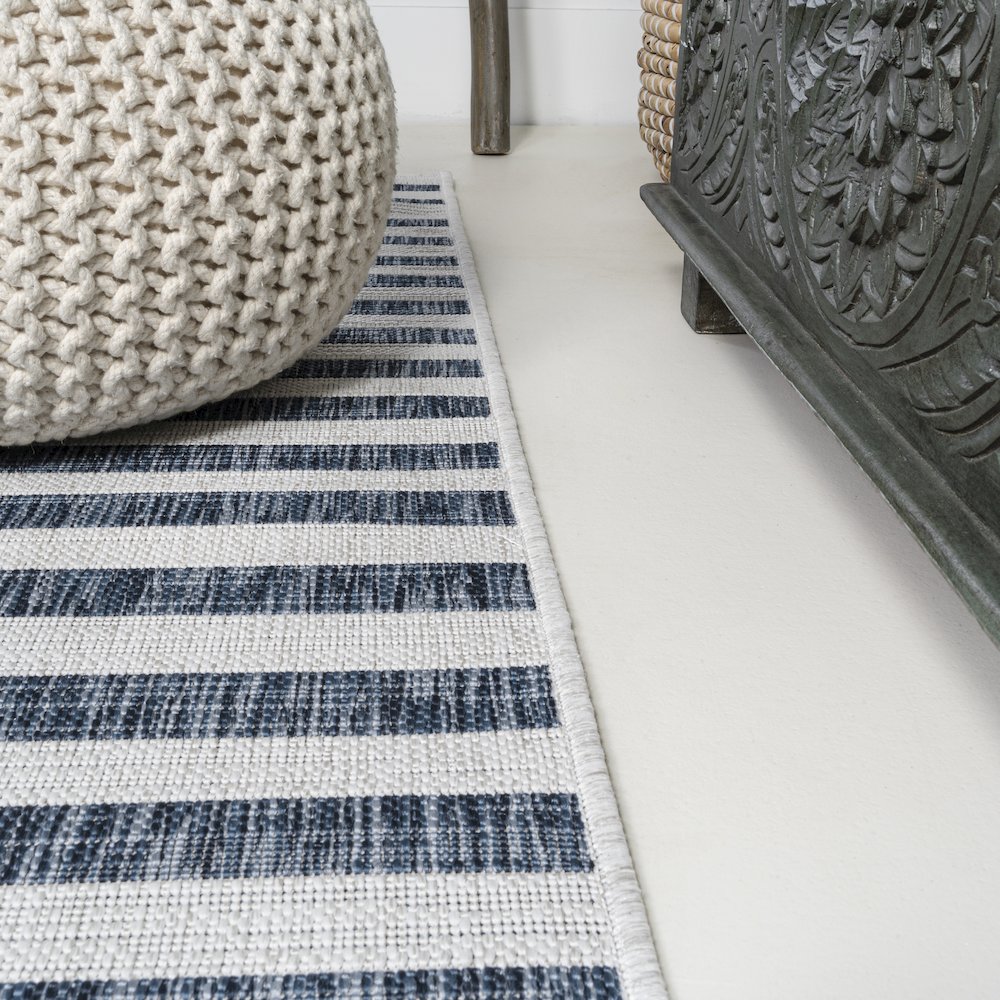 Sukie Modern Offset Stripe Indoor/Outdoor Area Rug. Picture 11