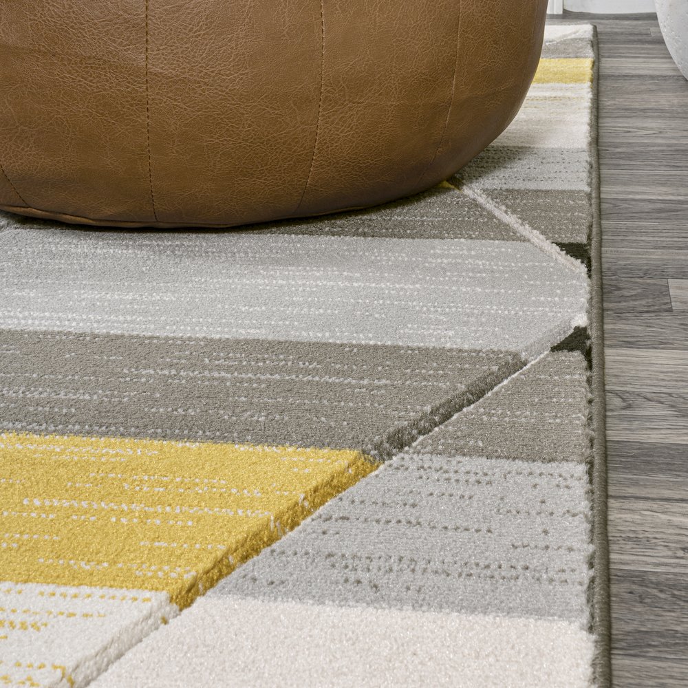 Kehoe Retro Diamonds Geometric Area Rug. Picture 8