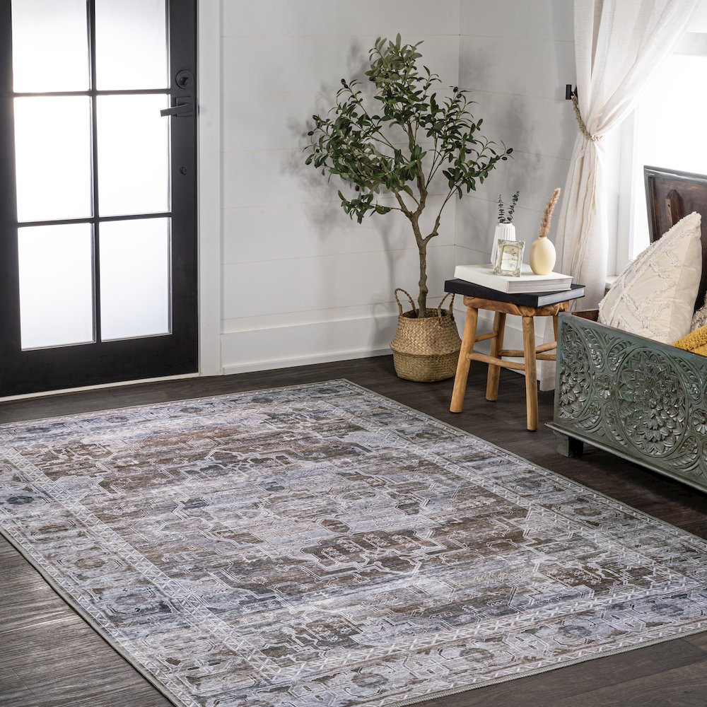 Alanya Ornate Medallion Machine-Washable Area Rug. Picture 3