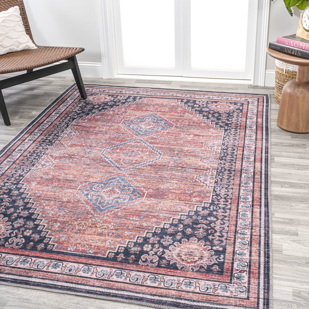 Dalyan Geometric Medallions Machine-Washable Area Rug. Picture 1