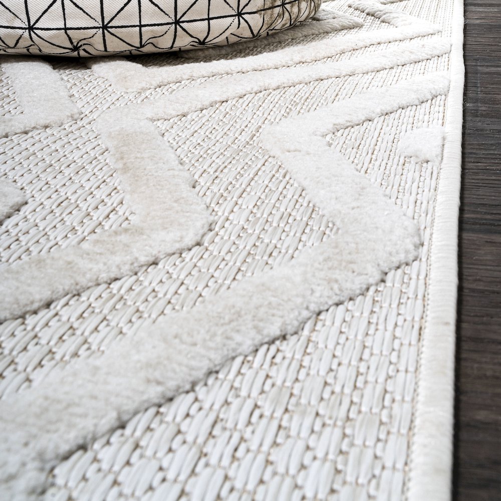 Balansat Moroccan Diamond Indoor/Outdoor Area Rug. Picture 7