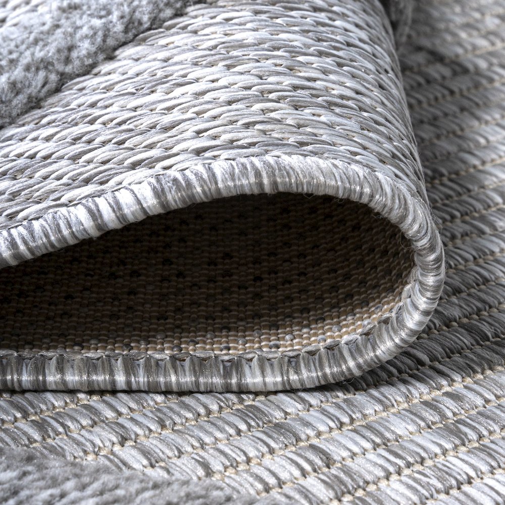 Salines Diamond Trellis Indoor/Outdoor Area Rug. Picture 6