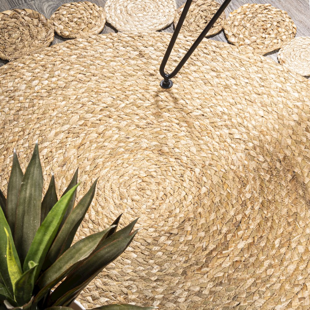 Eden Round Area Rug. Picture 7