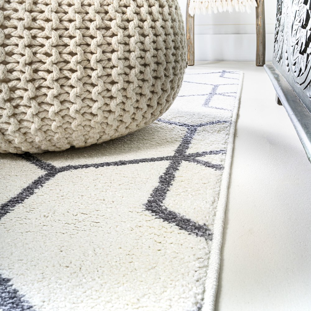 Tumbling Blocks Modern Geometric Area Rug. Picture 14