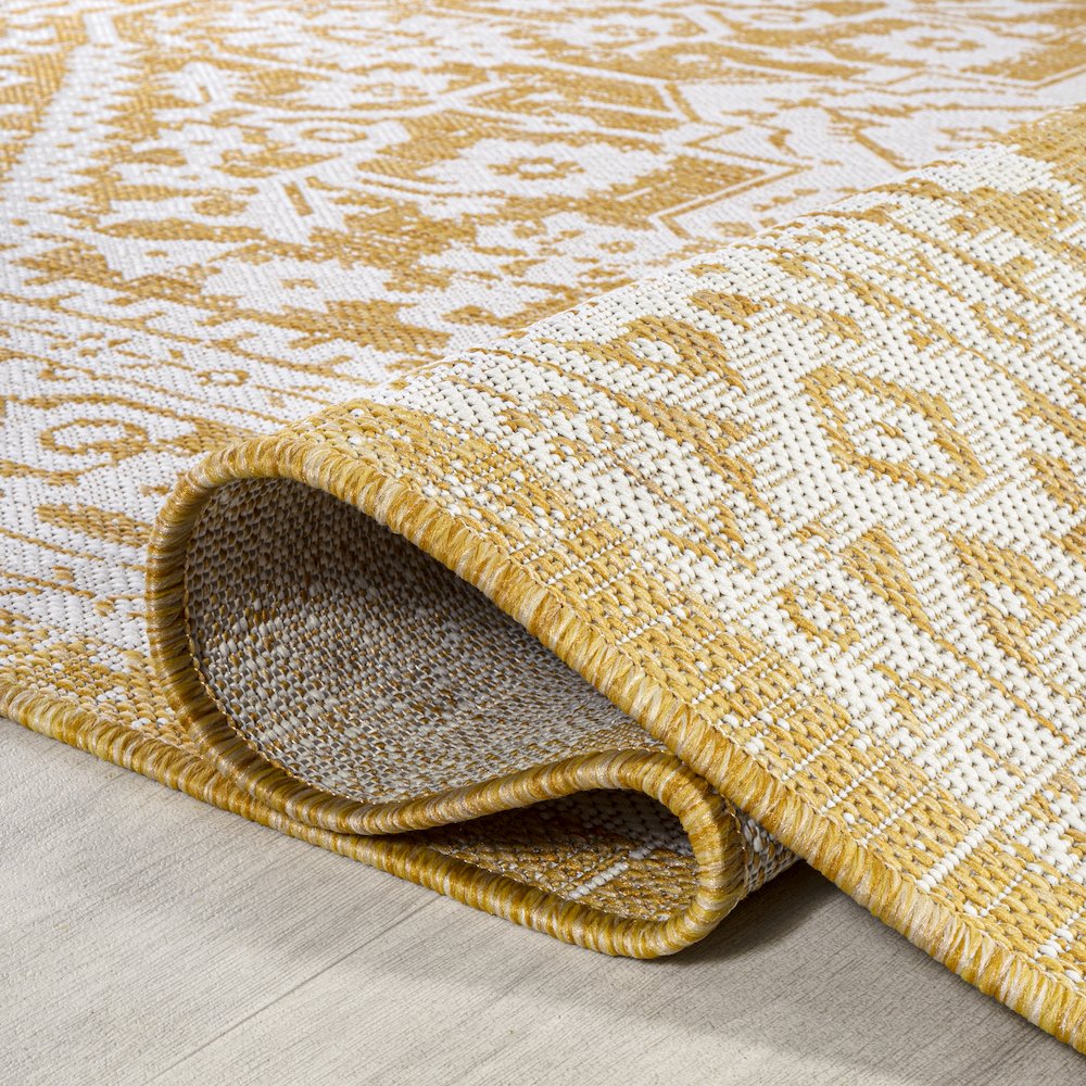 Sinjuri Medallion Textured Weave Indoor/Outdoor Area Rug. Picture 6