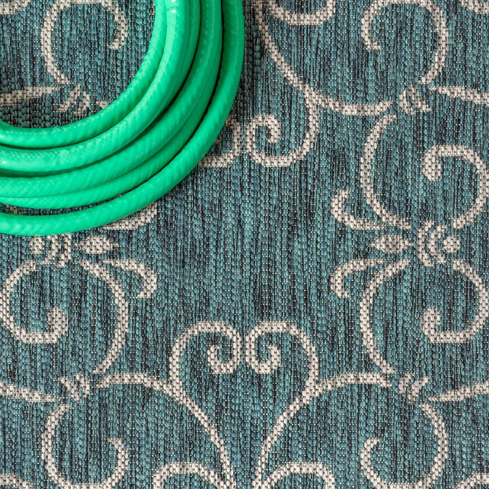 Charleston Vintage Filigree Textured Weave Indoor/Outdoor Round Rug. Picture 4
