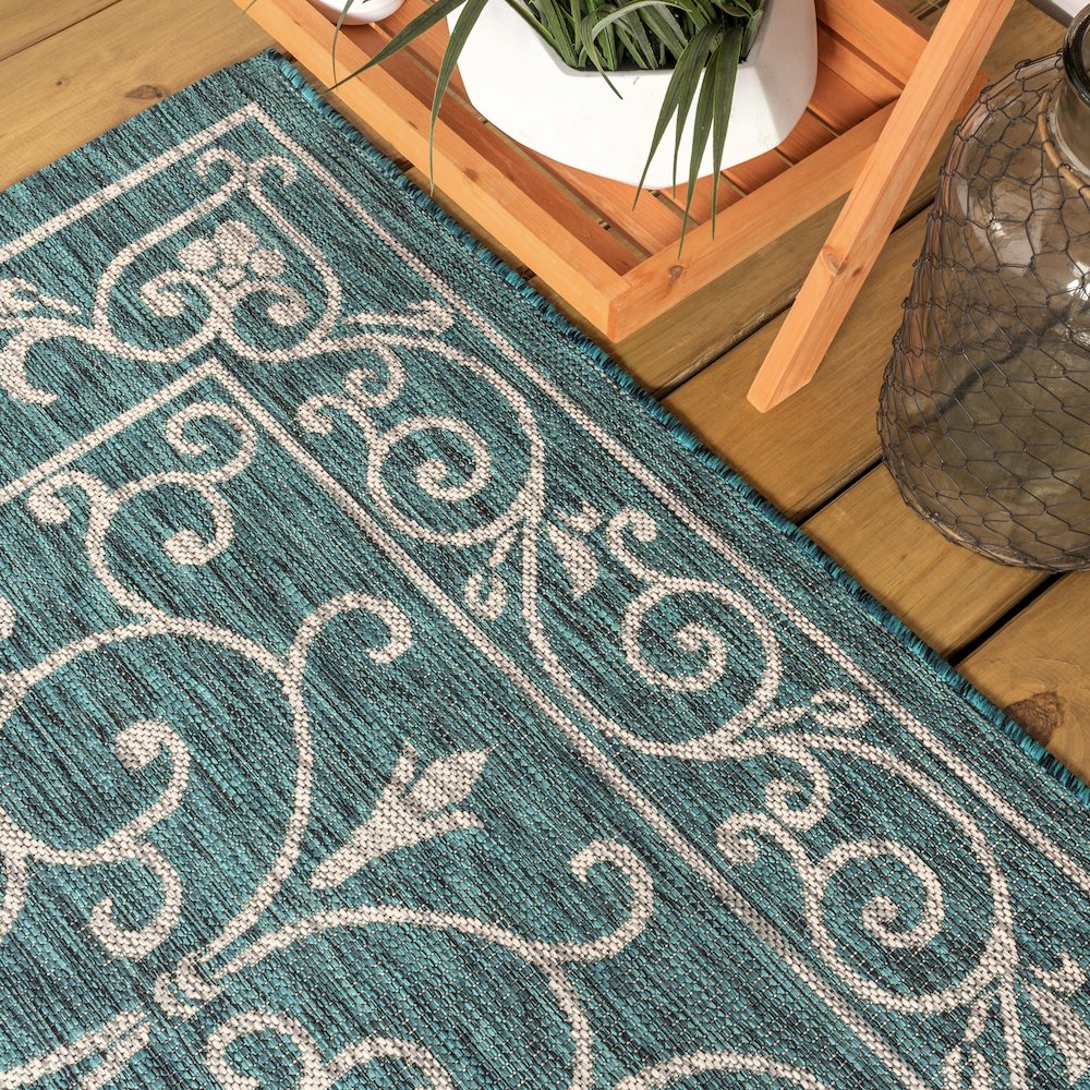 Charleston Vintage Filigree Textured Weave Indoor/Outdoor Round Rug. Picture 5