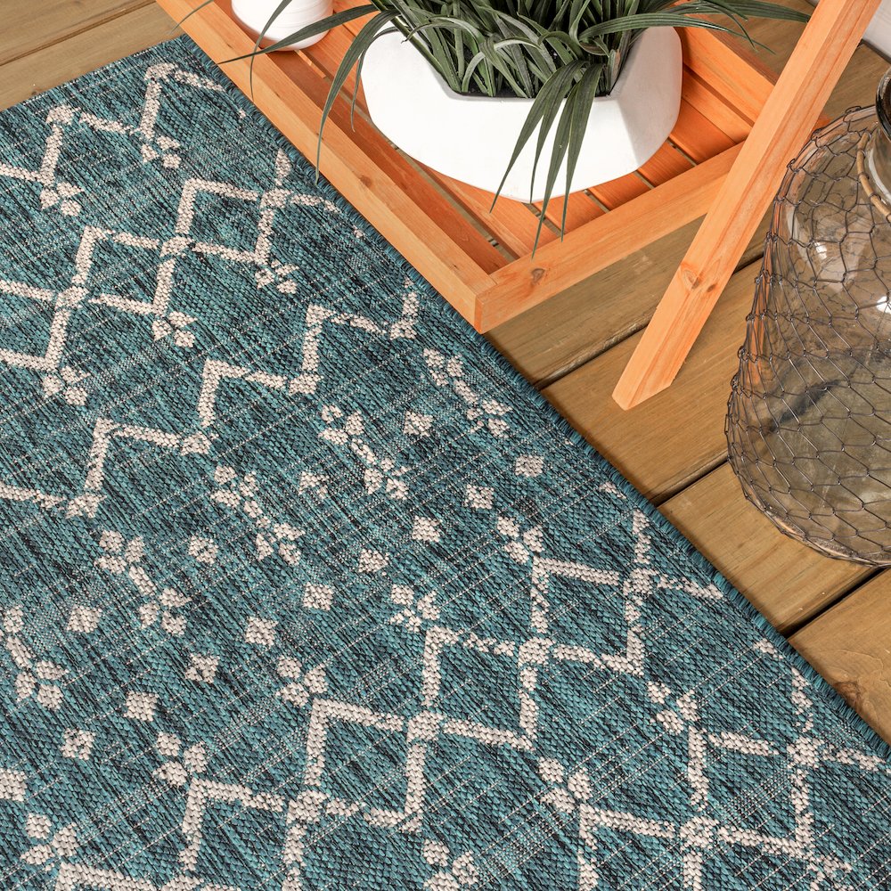 Ourika Moroccan Geometric Textured Weave Indoor/Outdoor Round Rug. Picture 5