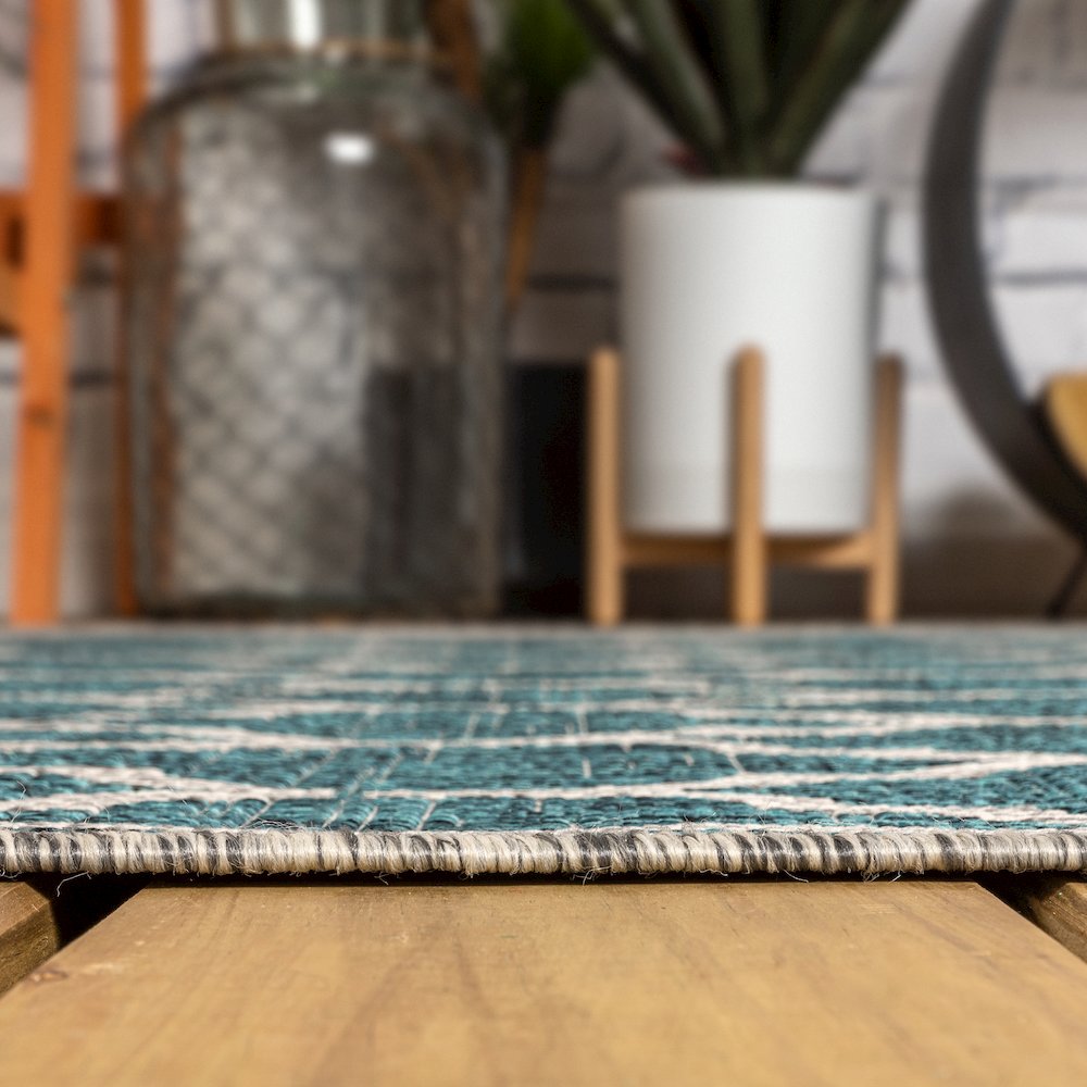Trebol Moroccan Trellis Textured Weave Indoor/Outdoor Area Rug. Picture 9