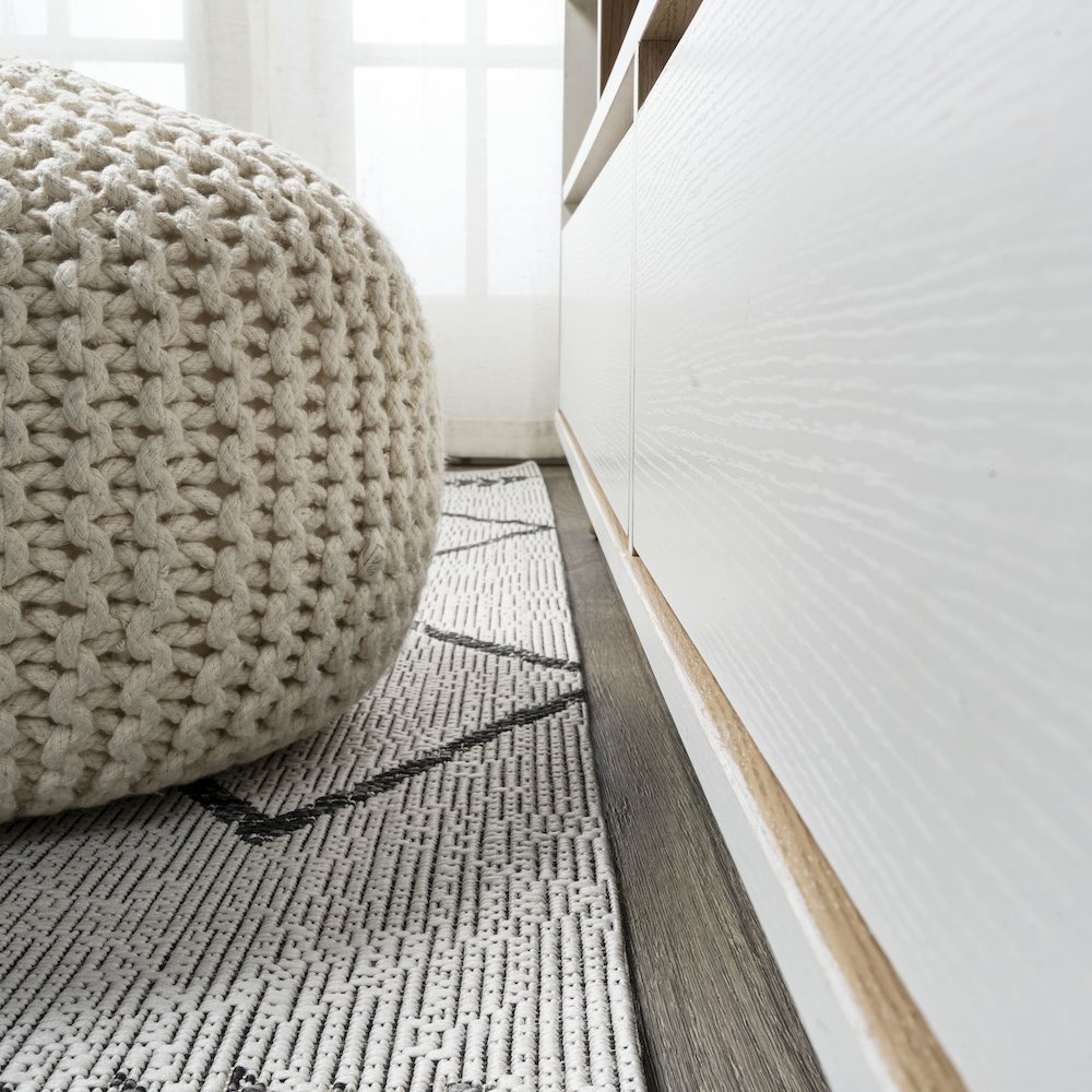 Derya Tribal Diamond Trellis Indoor/Outdoor Area Rug. Picture 14