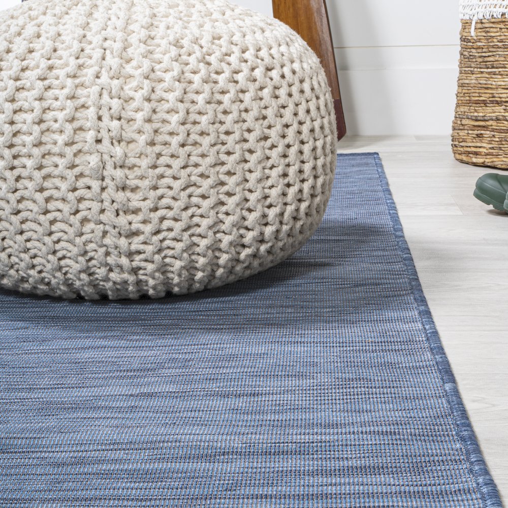 Ethan Modern Flatweave Solid Area Rug. Picture 5