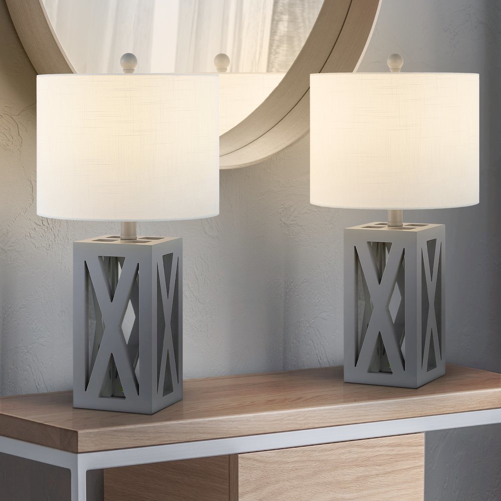 Stewart Farmhouse Wood Led Table Lamp. Picture 3