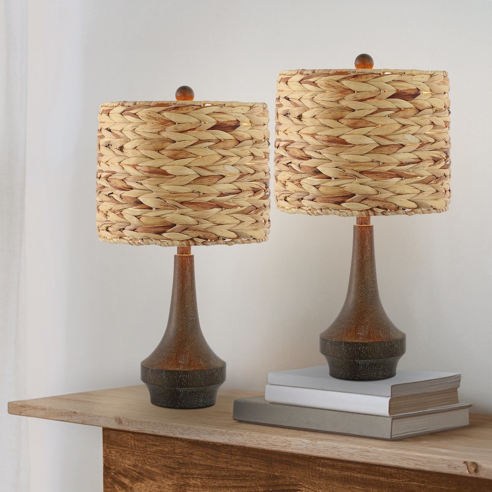 Leona Rustic Farmhouse Handwoven Rattan/Resin Led Table Lamp. Picture 3