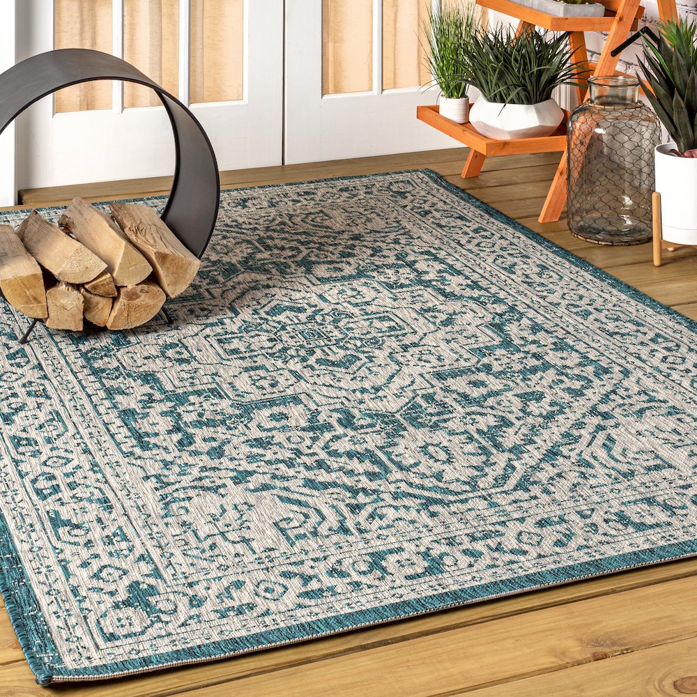 Sinjuri Medallion TetuWeaveIndoor/Outdoor  Rug. Picture 1