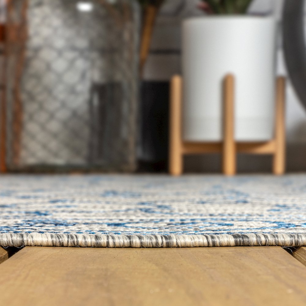 Charleston Vintage Filigree Textured Weave Indoor/Outdoor Square Rug. Picture 9