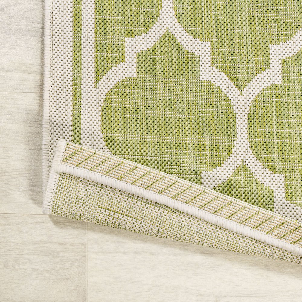 Trebol Moroccan Trellis Textured Weave Indoor/Outdoor Area Rug. Picture 3
