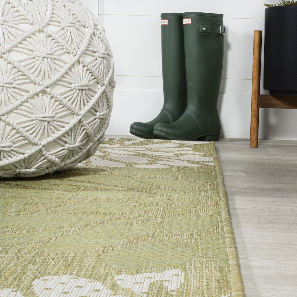 Zinnia Modern Floral Textured Weave Indoor/Outdoor Area Rug. Picture 5