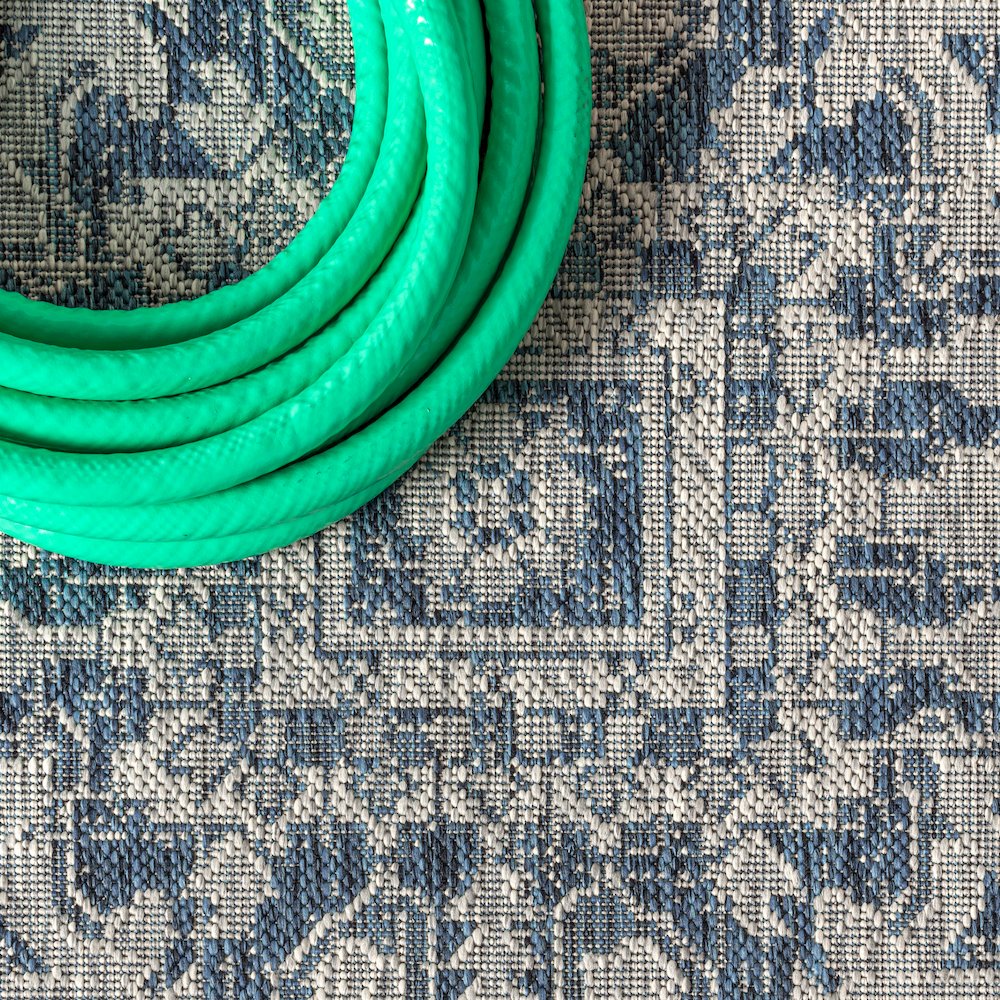 Estrella Bohemian Medallion Textured Weave Indoor/Outdoor Area Rug. Picture 7