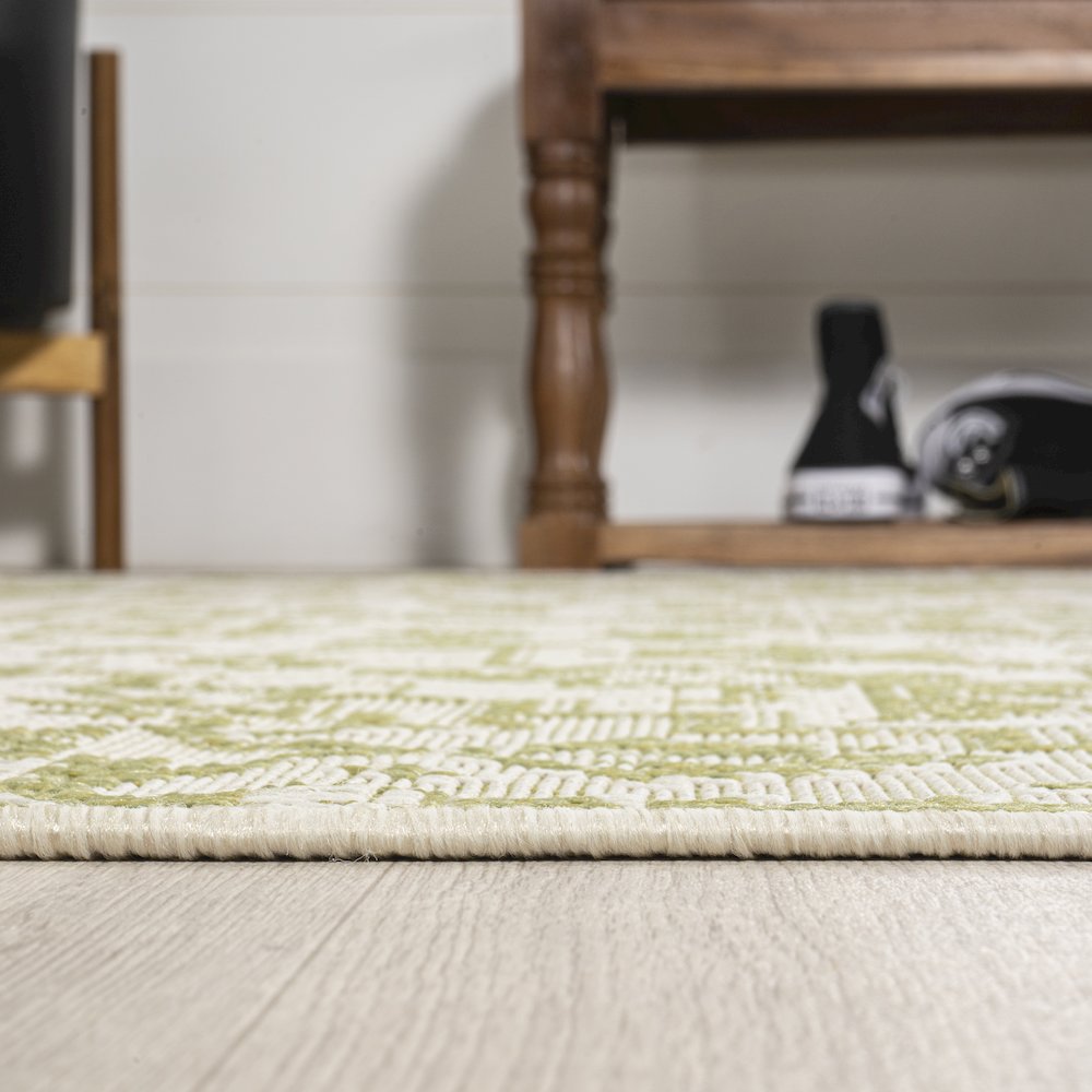 Estrella Bohemian Medallion Textured Weave Indoor/Outdoor Area Rug. Picture 16