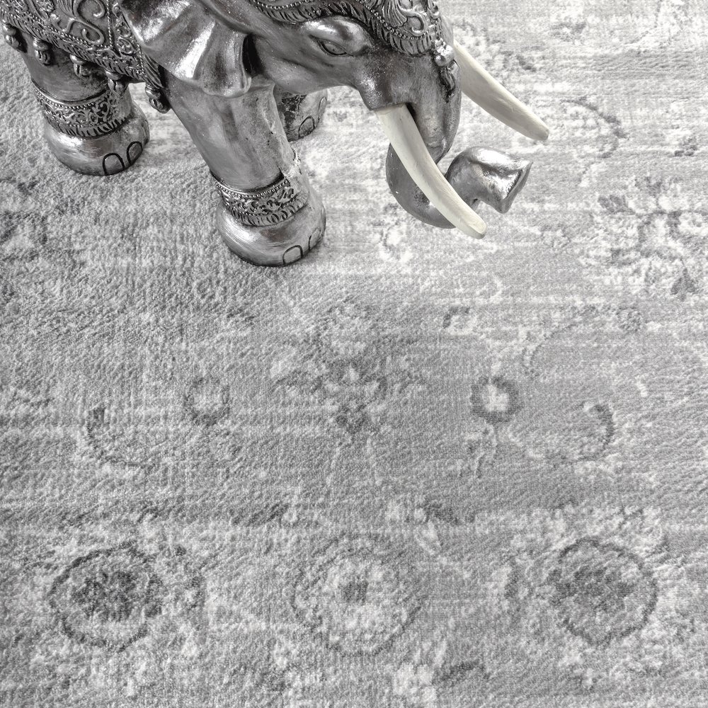Modern Persian Vintage Area Rug. Picture 5