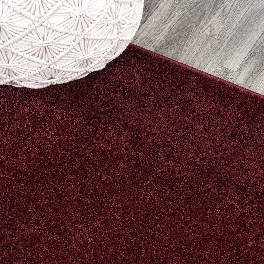 Haze Solid Low Pile Area Rug Dark Red. Picture 4
