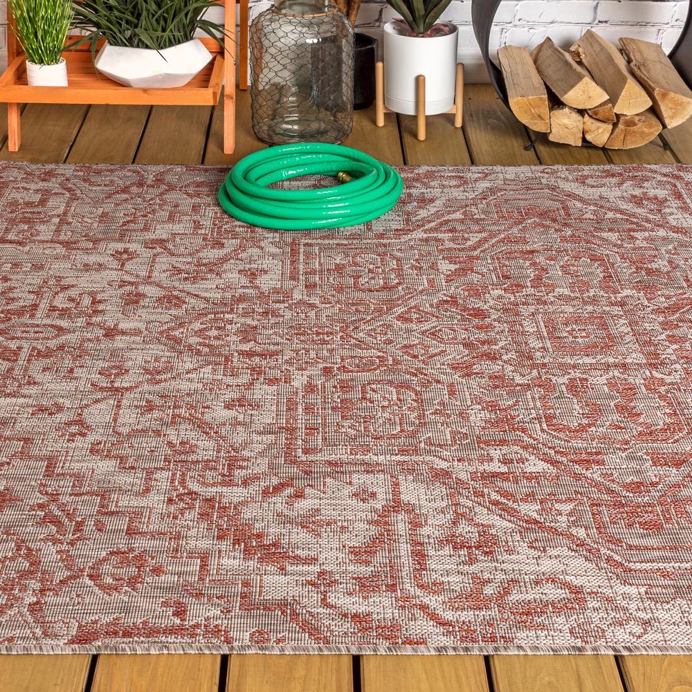 Estrella Bohemian Medallion Textured Weave Indoor/Outdoor Area Rug. Picture 5