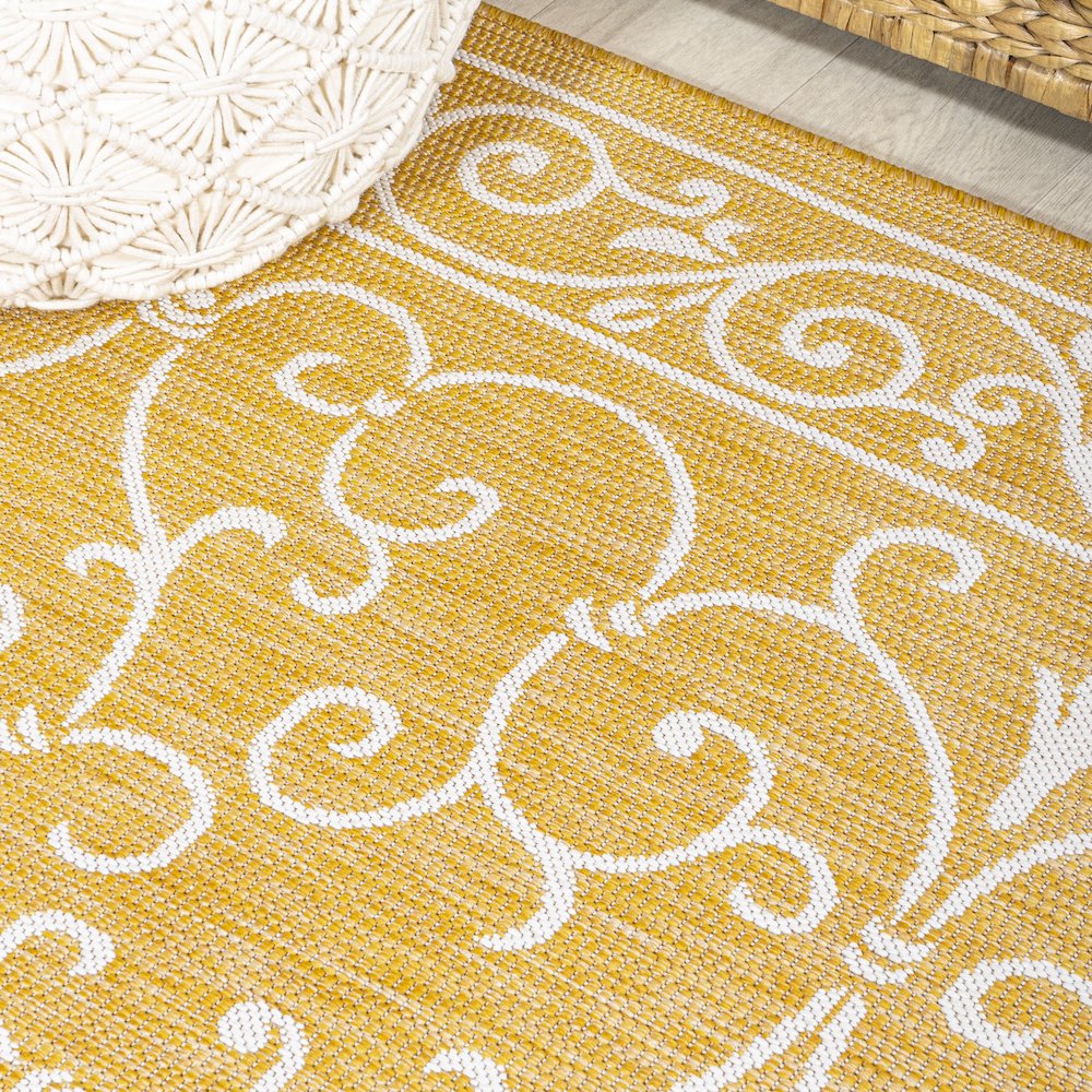 Charleston Vintage Filigree Textured Weave Indoor/Outdoor Area Rug. Picture 11
