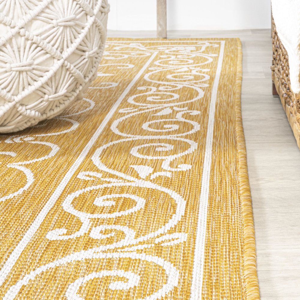 Charleston Vintage Filigree Textured Weave Indoor/Outdoor Area Rug. Picture 12
