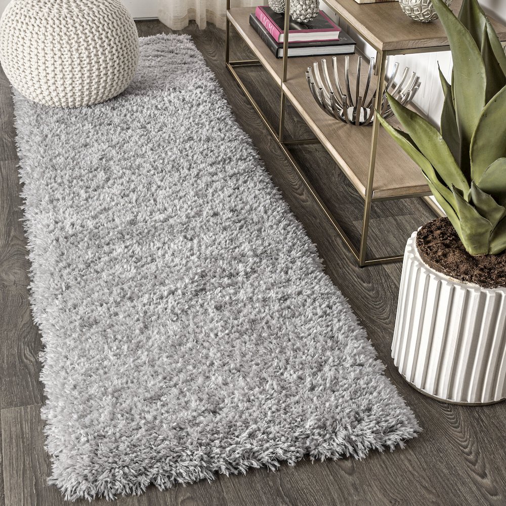 Aydin Solid Plush Shag Area Rug. Picture 2