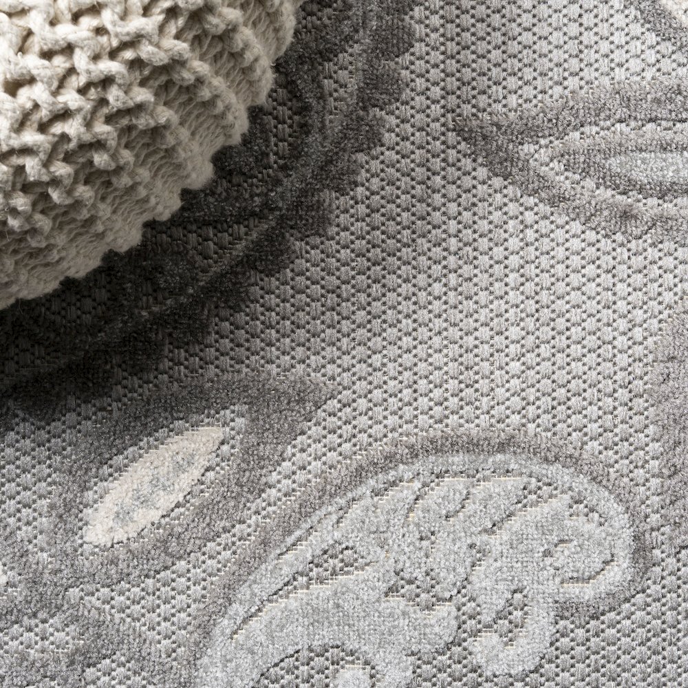Julien Paisley High-Low Indoor/Outdoor Area Rug. Picture 4
