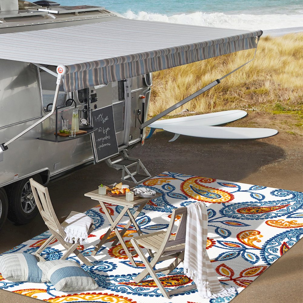 Julien Paisley High-Low Indoor/Outdoor Area Rug. Picture 9