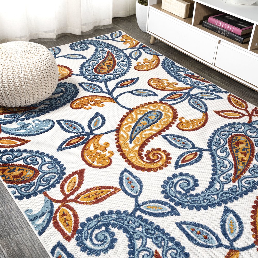 Julien Paisley High-Low Indoor/Outdoor Area Rug. Picture 4