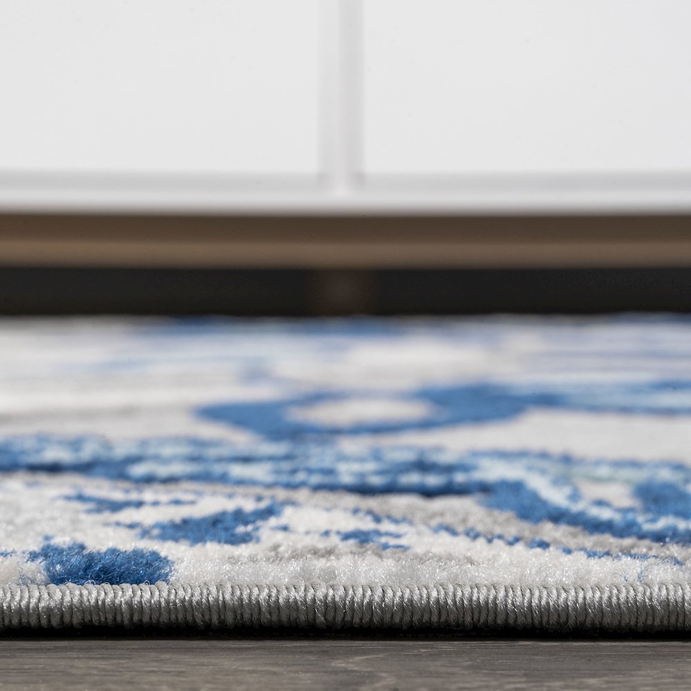 Julien Paisley High-Low Indoor/Outdoor Area Rug. Picture 11