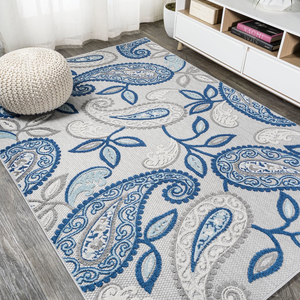 Julien Paisley High-Low Indoor/Outdoor Area Rug. Picture 4