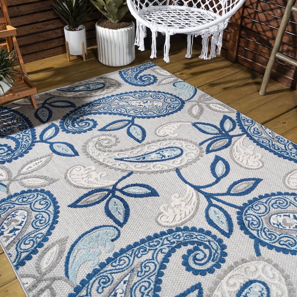 Julien Paisley High-Low Indoor/Outdoor Area Rug. Picture 8