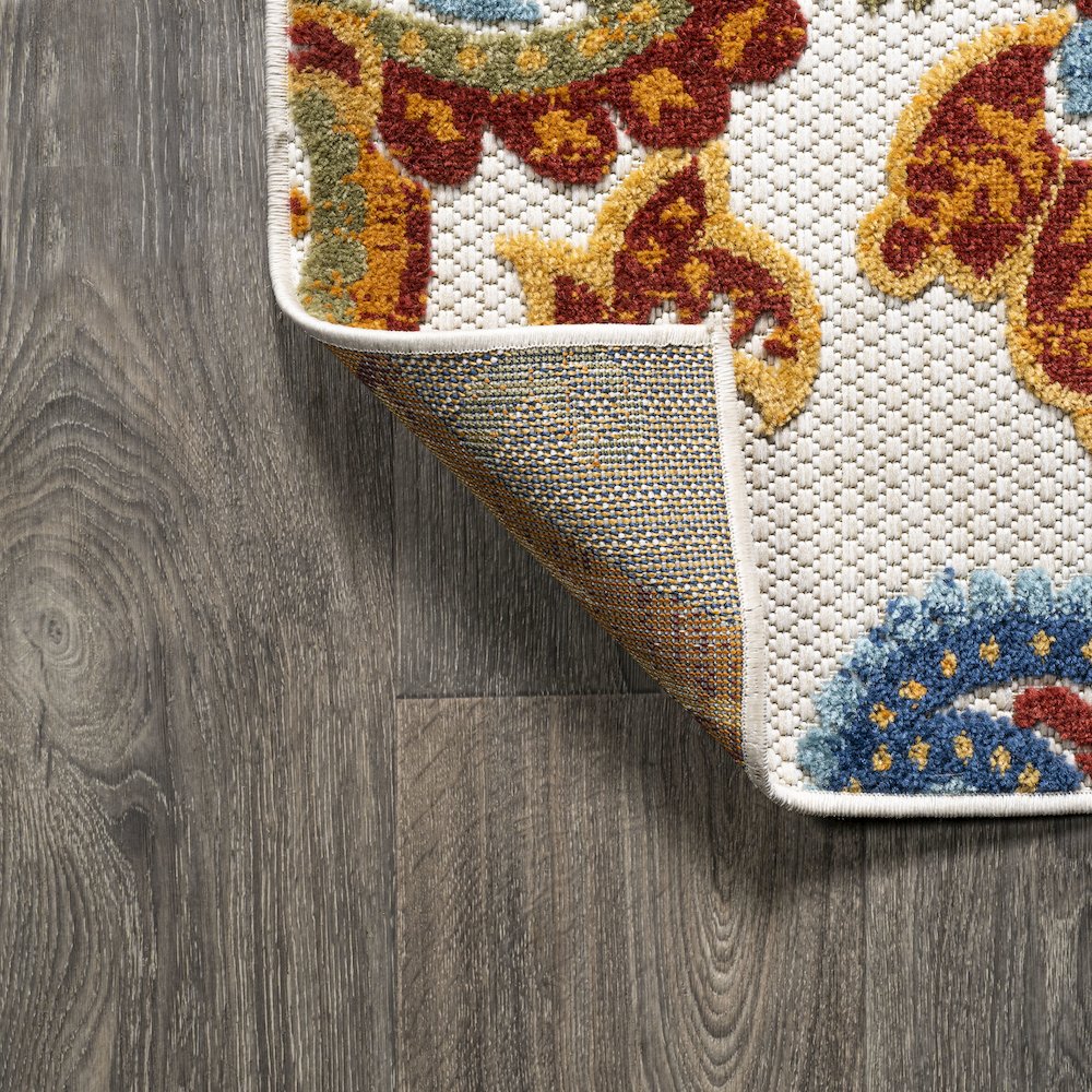 Gordes Paisley High-Low Indoor/Outdoor Area Rug. Picture 3