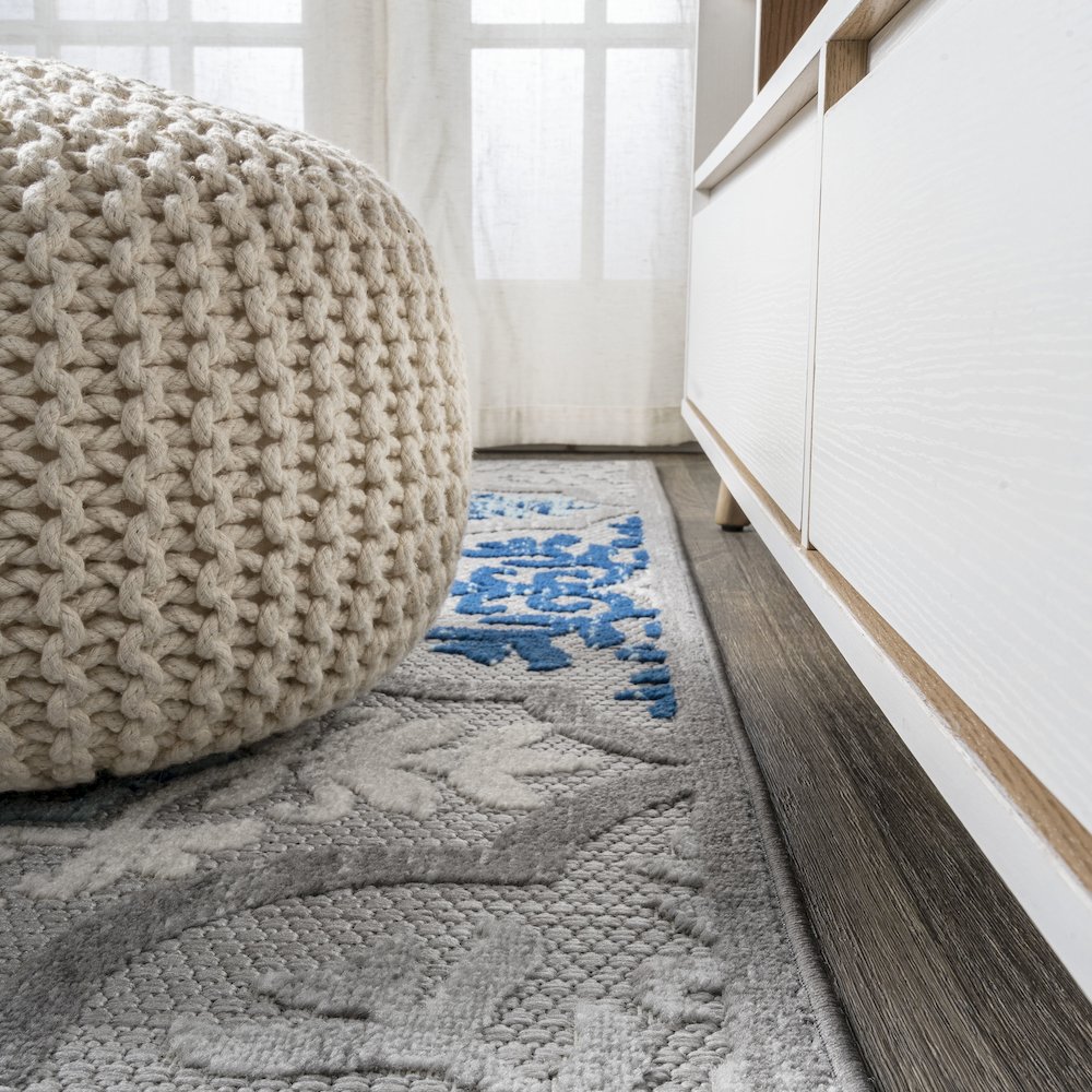 Cassis Ornate Ogee Trellis High-Low Indoor/Outdoor Area Rug. Picture 7