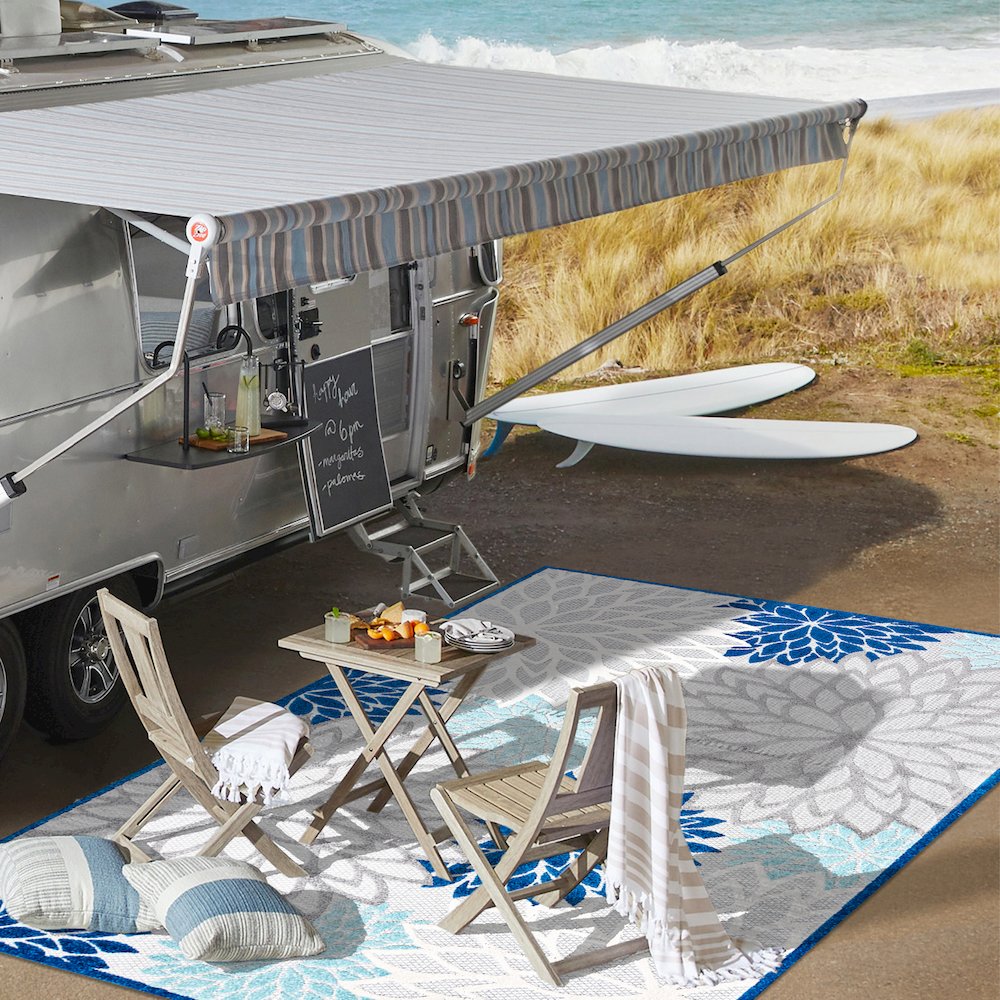 Minori Floral Indoor/Outdoor Area Rug. Picture 9