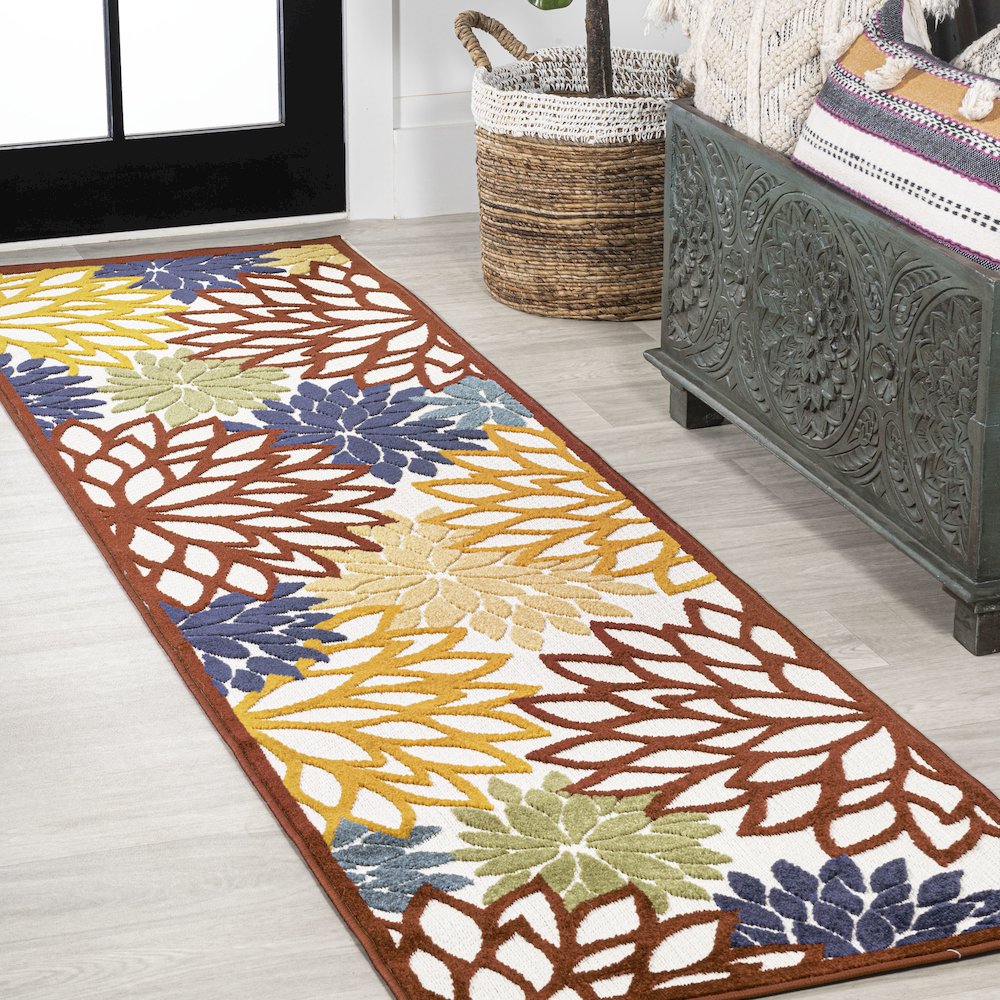 Minori Floral Indoor/Outdoor Area Rug. Picture 2