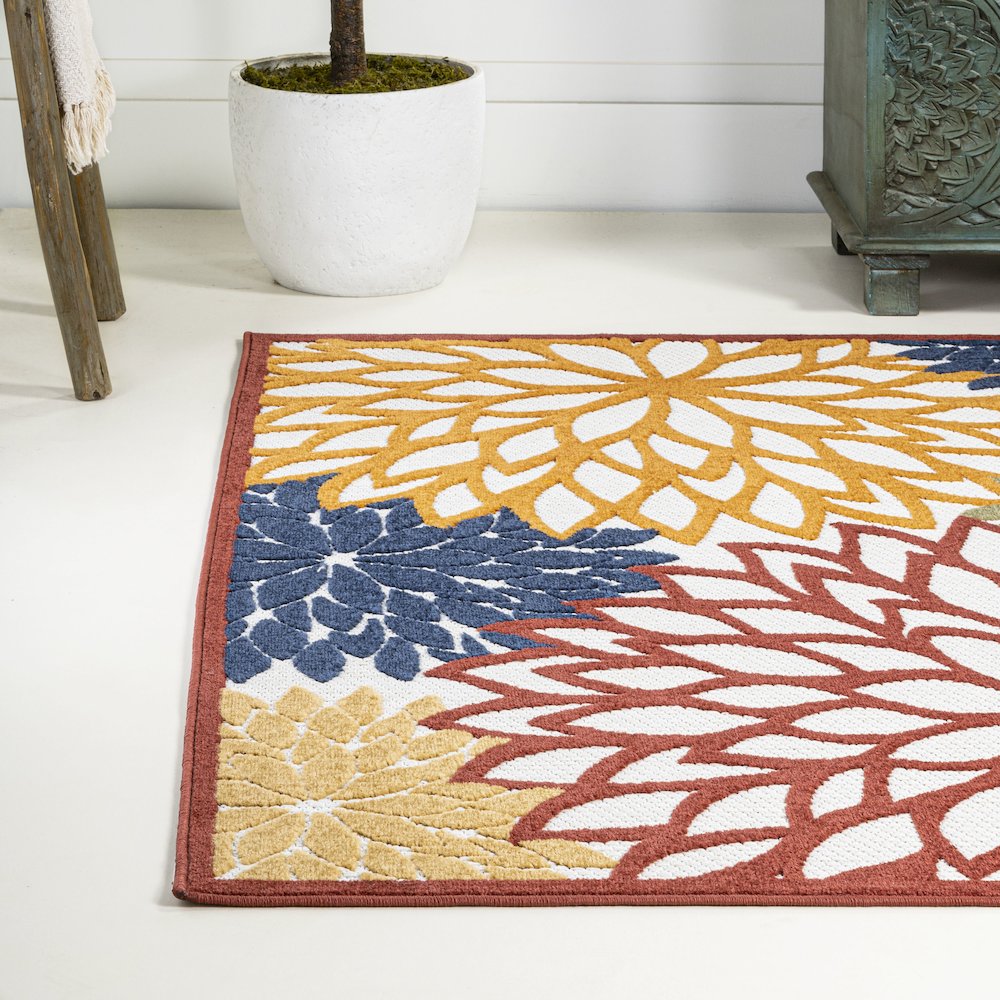 Minori Floral Indoor/Outdoor Area Rug. Picture 3