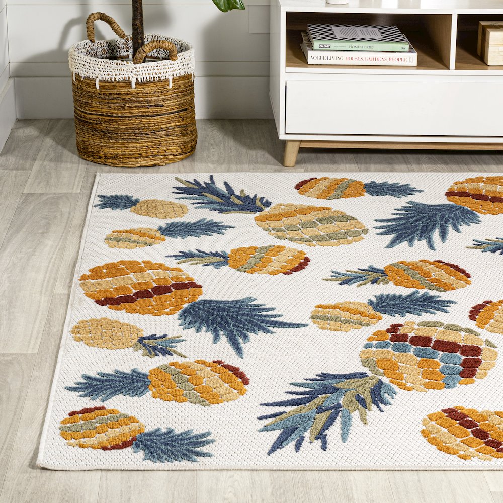 Ananas Bold Pineapple High-Low Indoor/Outdoor Area Rug. Picture 3