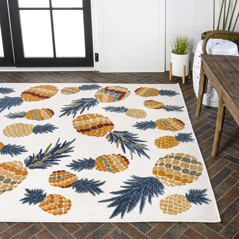 Ananas Bold Pineapple High-Low Indoor/Outdoor Area Rug. Picture 7