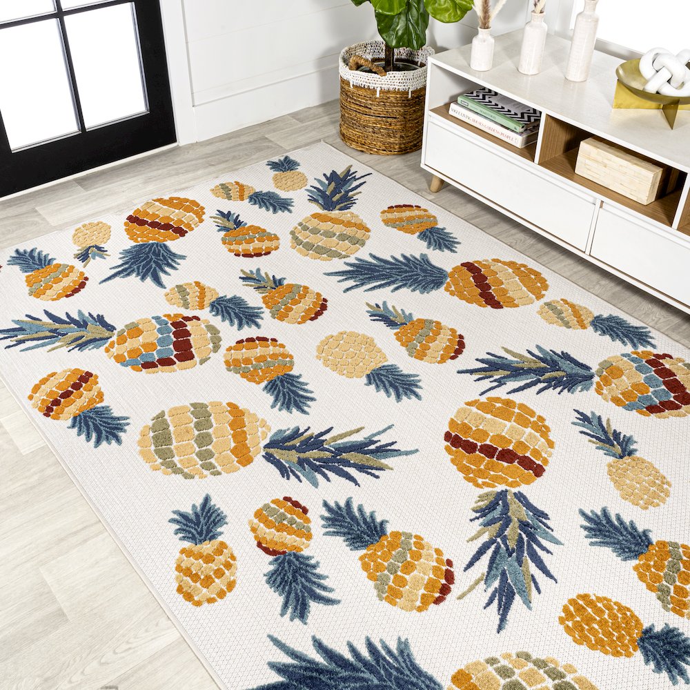 Ananas Bold Pineapple High-Low Indoor/Outdoor Area Rug. Picture 4